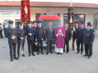 Neues Feuerwehrauto wurde gesegnet